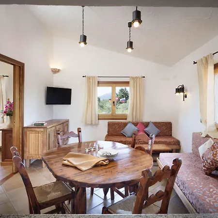 Residenza Capriccioli Ξενοδοχείο με διαμερίσματα Πόρτο Τσέρβο