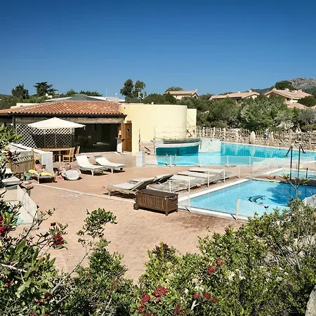 Residenza Capriccioli Ξενοδοχείο με διαμερίσματα 3*