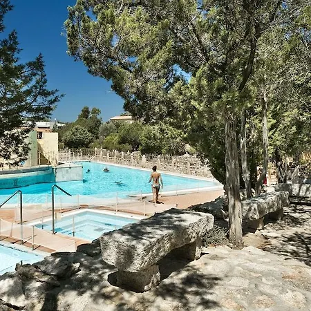 レジデンツァ カプリチョーリ アパートホテル 4*