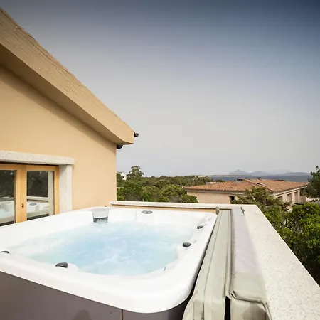 Residenza Capriccioli 3* بورتو كيرفو